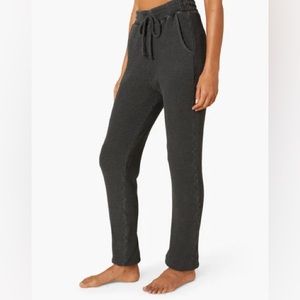 Beyond Yoga Women’s Weekend Sweatpant - Size M